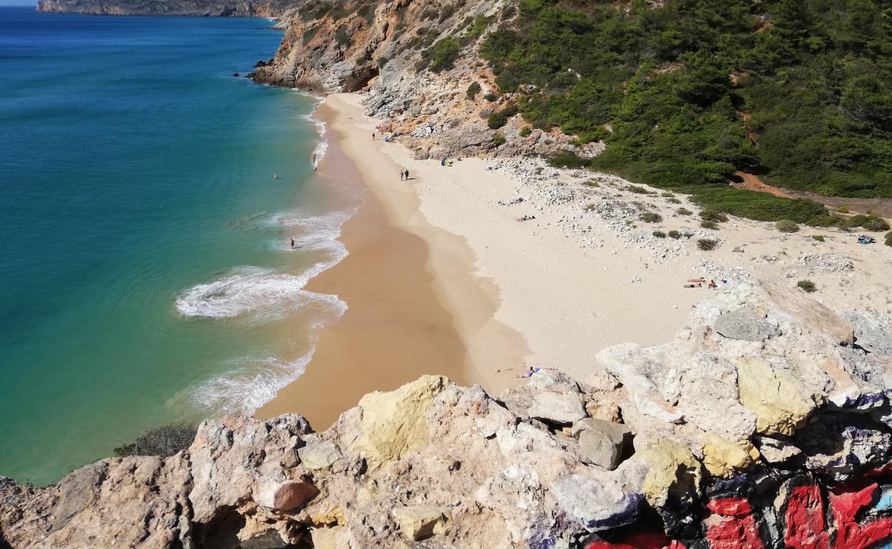 Foto af Praia da Figueira med lys fint sand overflade