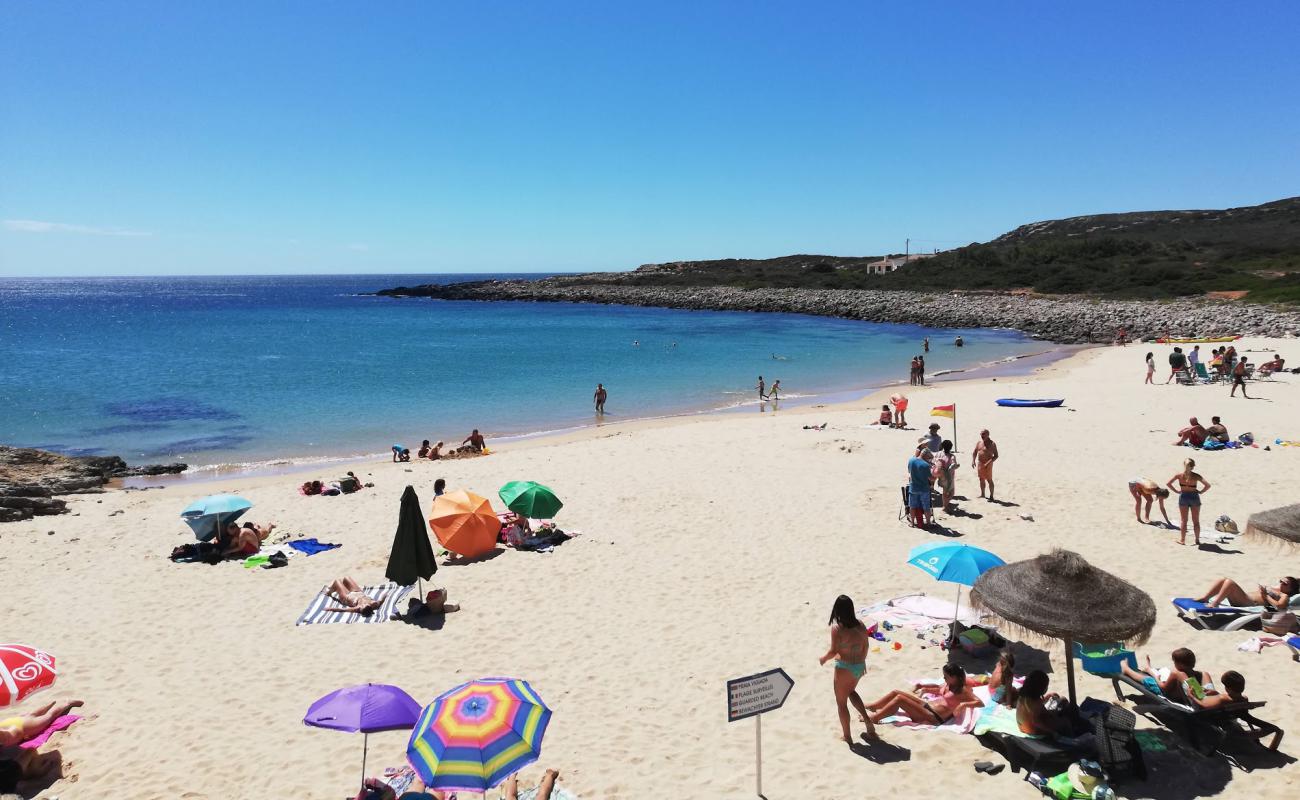 Foto af Praia da Ingrina med lys fint sand overflade