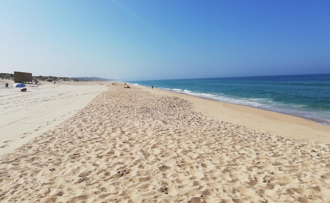 Foto af Praia do Pego med hvidt sand overflade