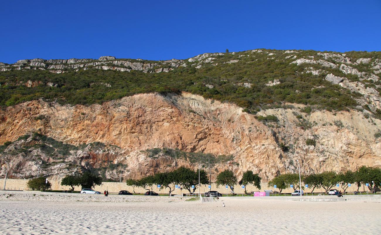 Foto af Praia da Figueirinha med hvidt fint sand overflade