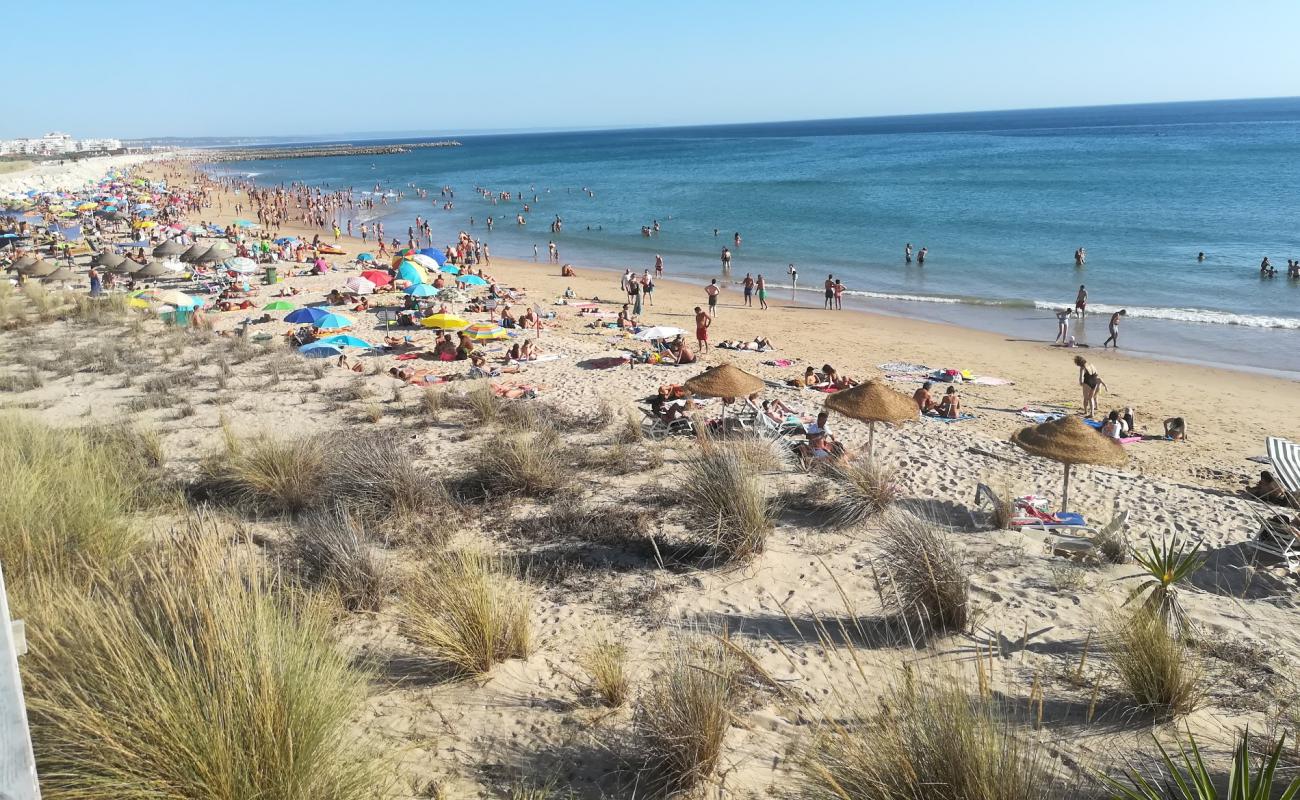 Foto af Praia de Sao Joao med hvidt fint sand overflade