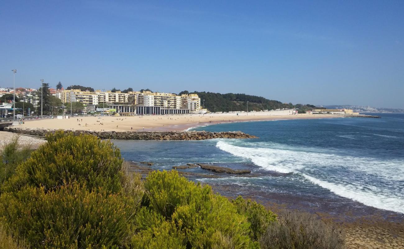 Foto af Santo Amaro de Oeiras med lys fint sand overflade