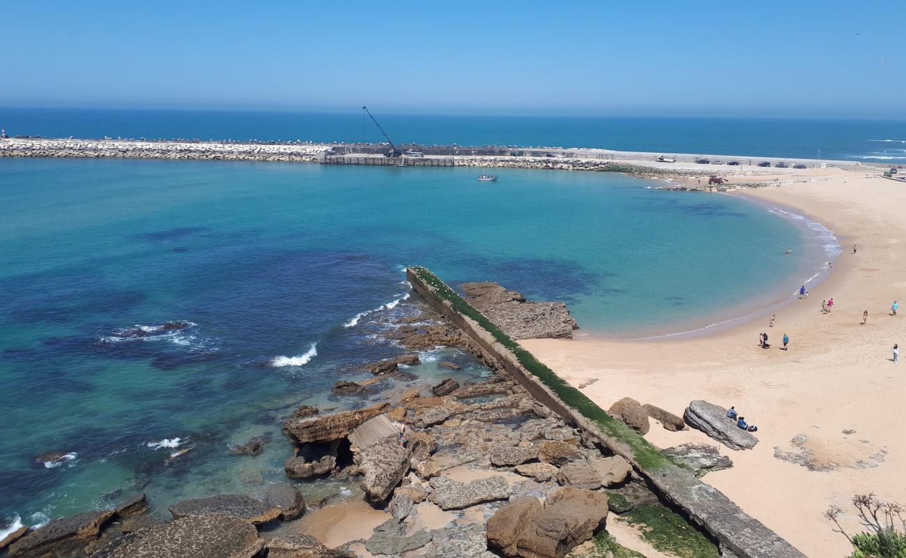 Foto af Praia dos Pescadores med lys fint sand overflade