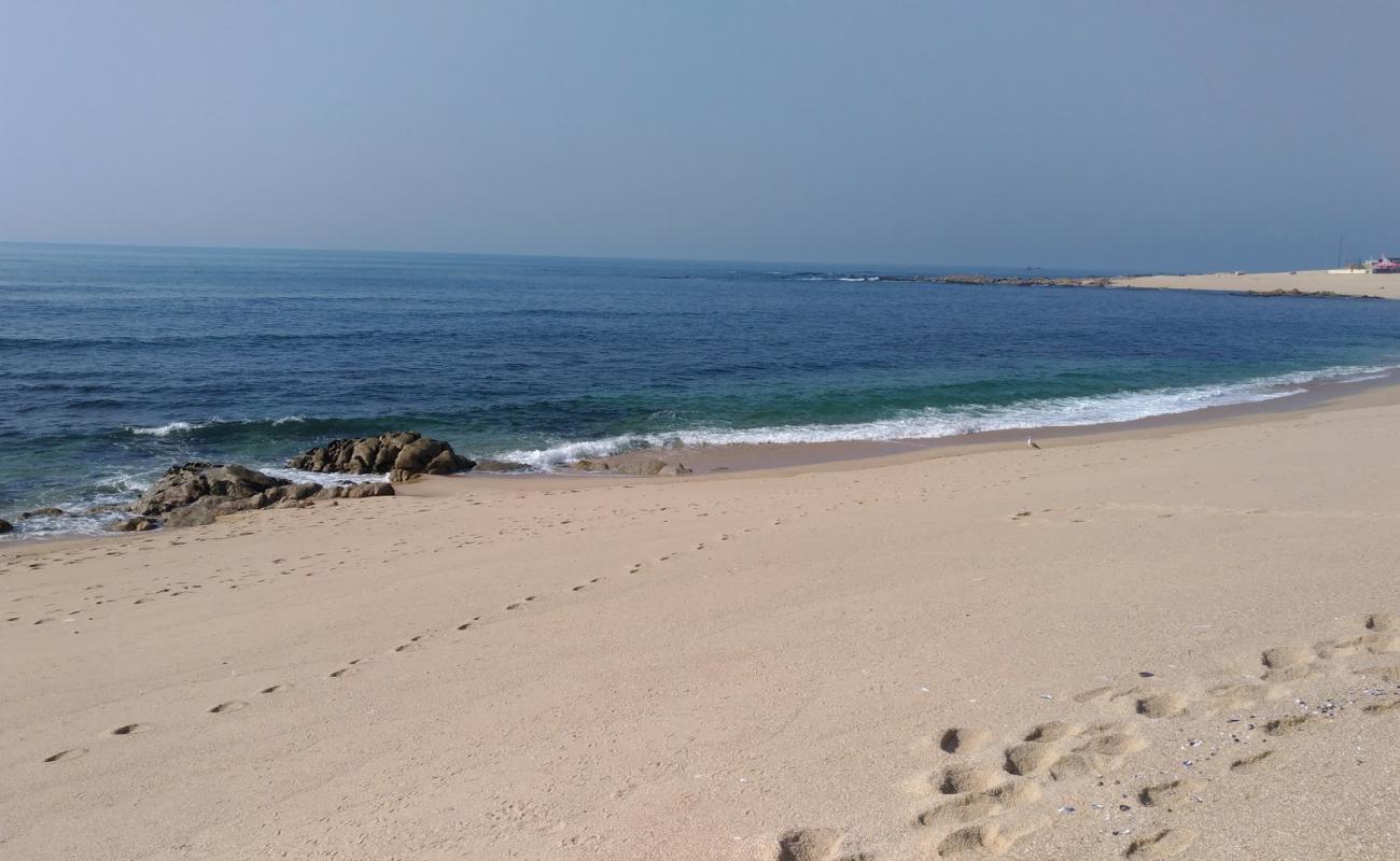 Foto af Beach Carvalhido med lys fint sand overflade