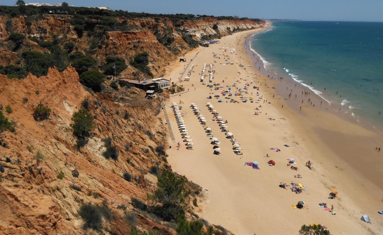 Foto af Praia da falesia med lys fint sand overflade