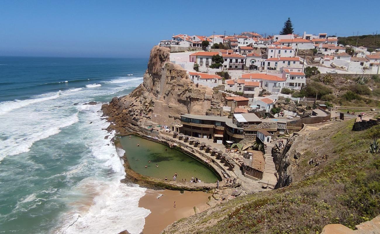 Foto af Praia das Azenhas do Mar med lys sand overflade