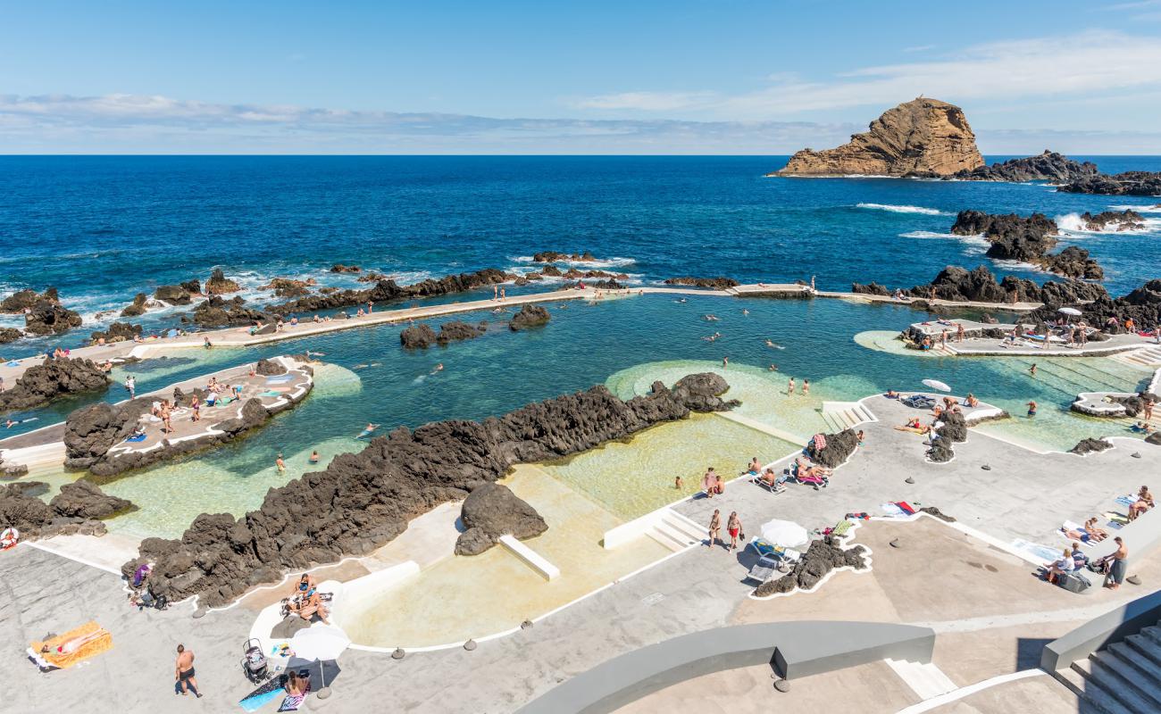 Foto af Piscinas Naturais de Porto Moniz med betonovertræk overflade