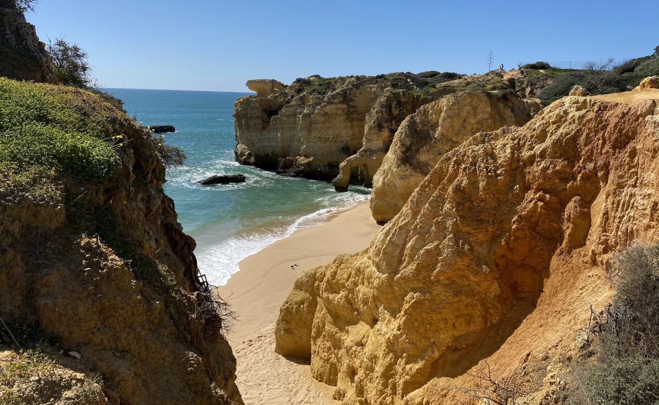 Foto af Praia dos Piratas med lys sand overflade