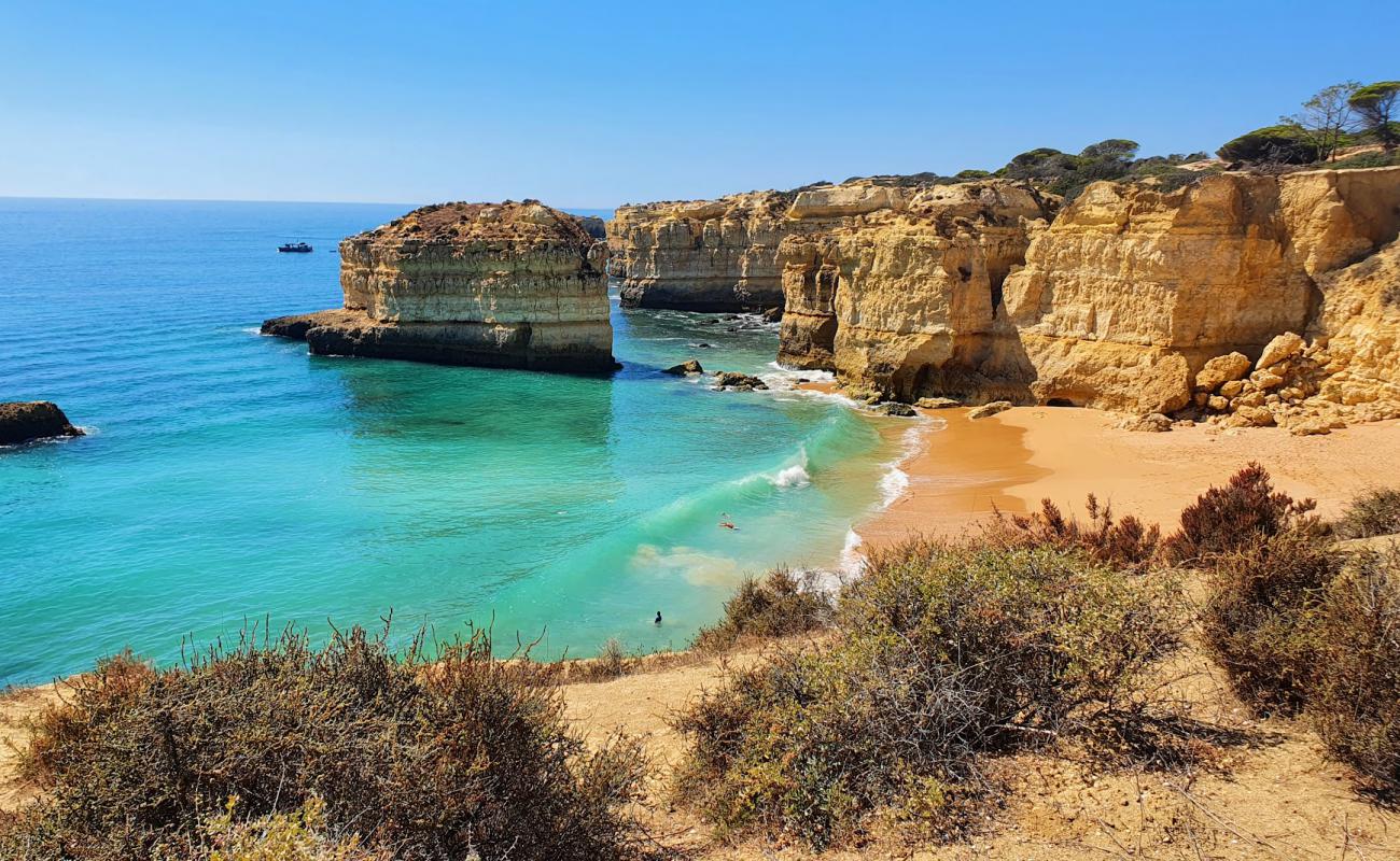 Foto af Praia das Salamitras med lys sand overflade