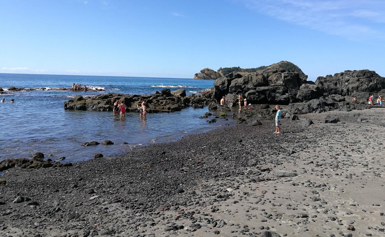 Foto af Praia do Corpo Santo med grå sand overflade