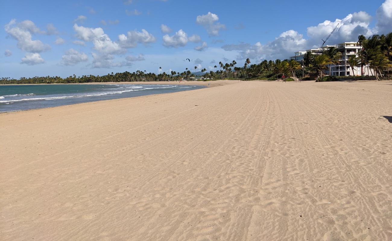 Foto af Espiritu Santo Strand med lys fint sand overflade