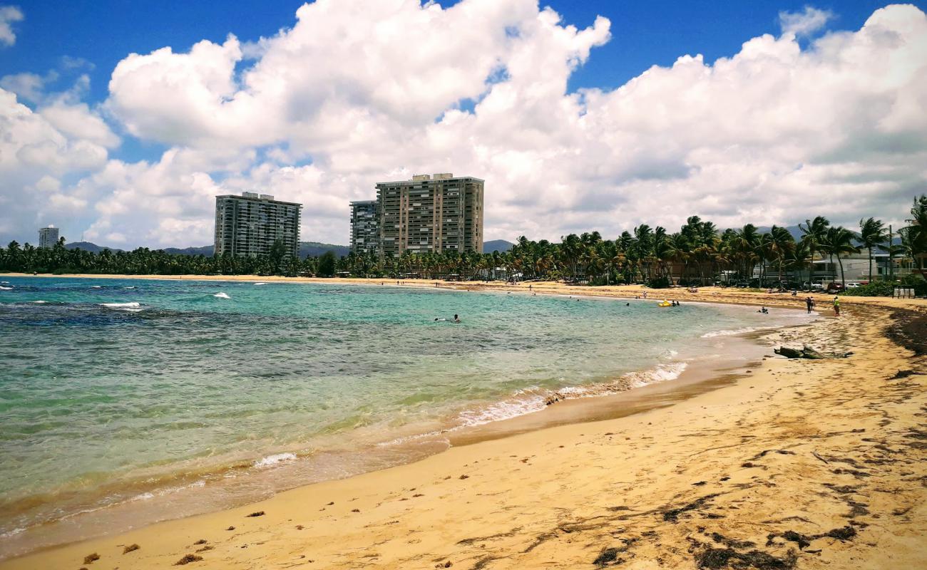 Foto af Playa Azul med lys fint sand overflade