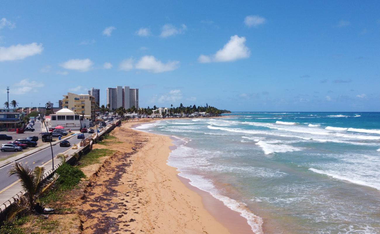 Foto af Playa La Pared med lys sand overflade