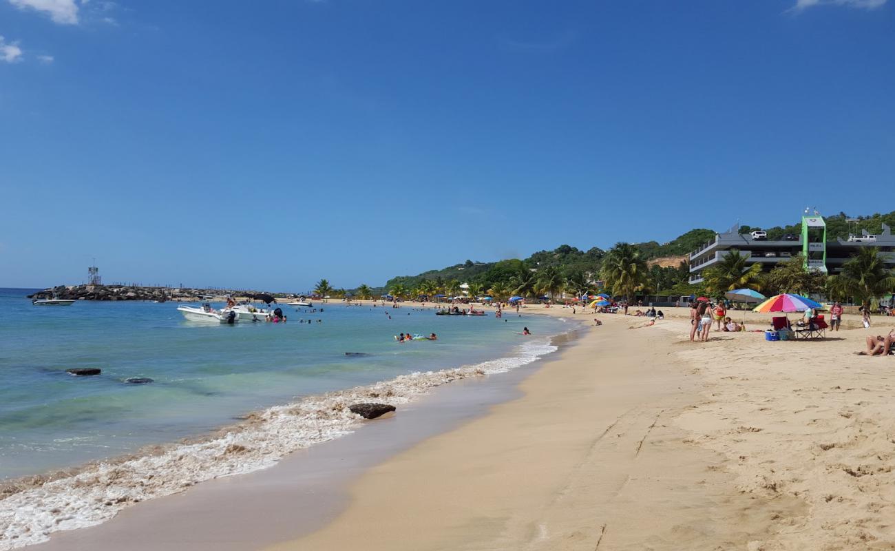 Foto af Playa los Mojones med lys sand overflade