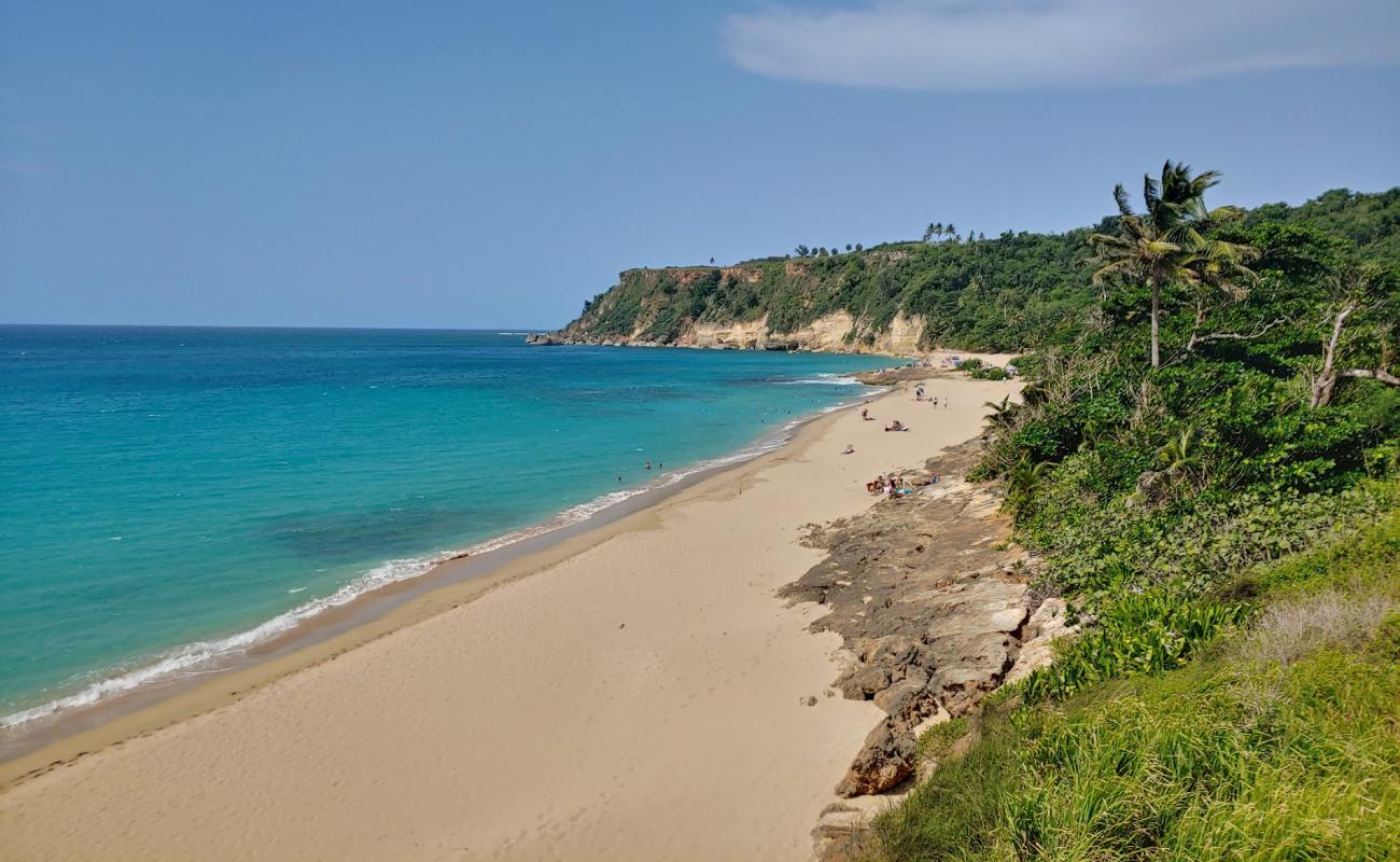 Foto af Punta Borinquen beach med lys sand overflade