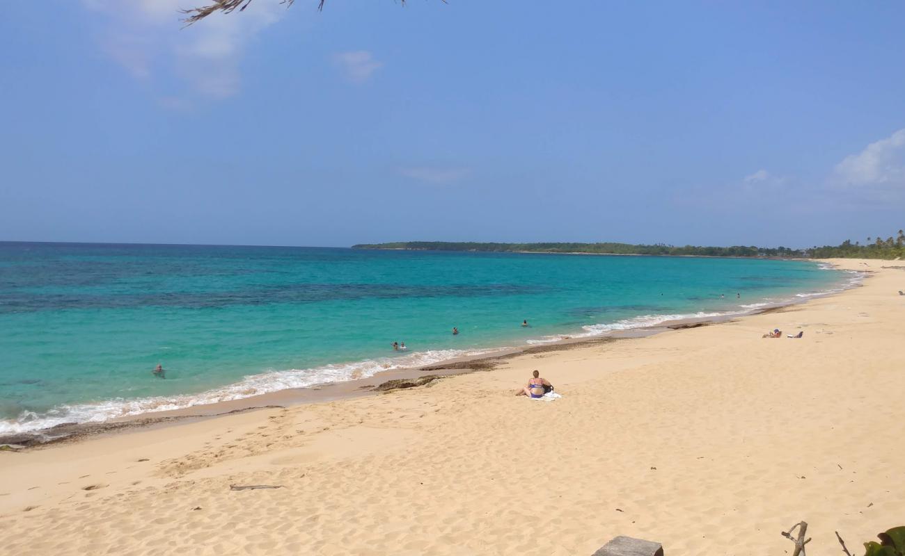 Foto af Los Tubos beach med lys sand overflade