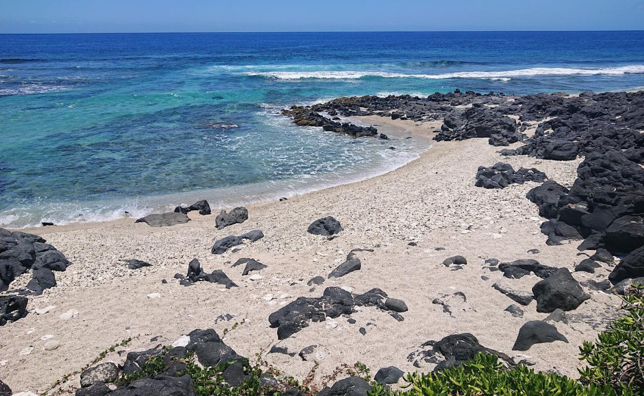 Foto af Plage de la Souris Chaude med let sand og småsten overflade