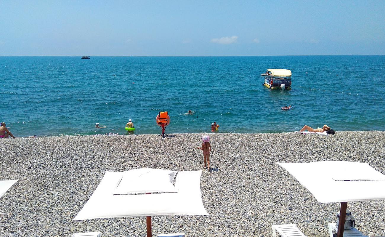 Foto af Robinson beach med grå sten overflade