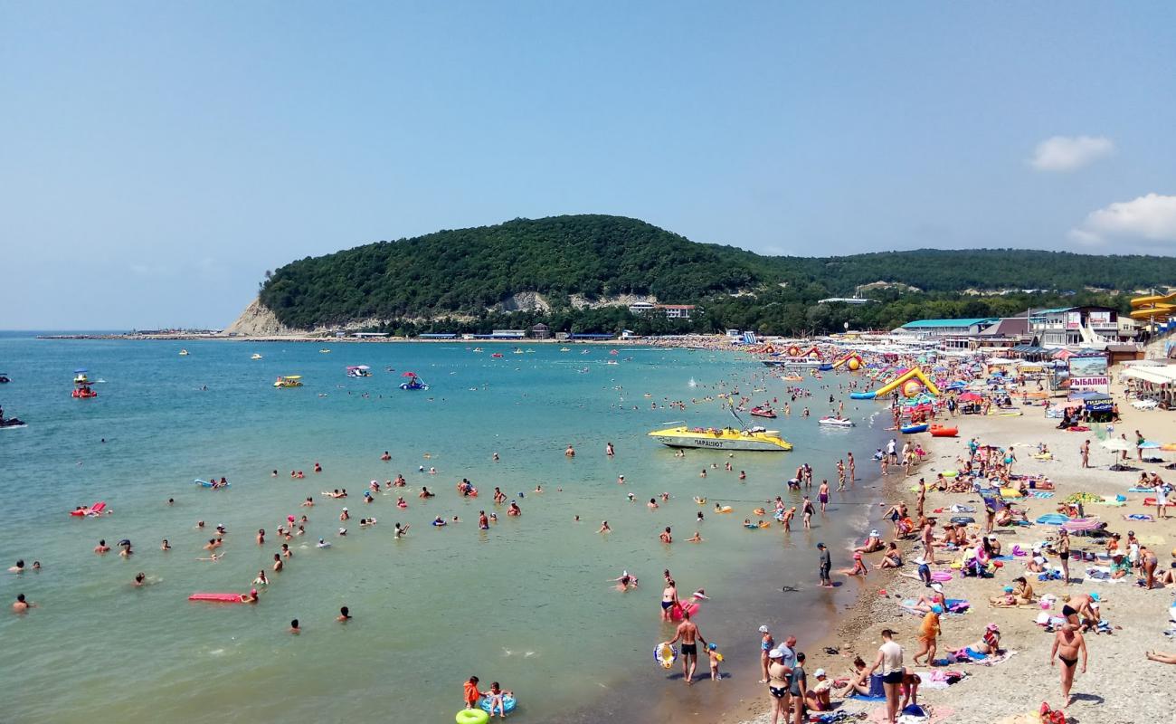 Foto af Dzhubga beach med let sand og småsten overflade