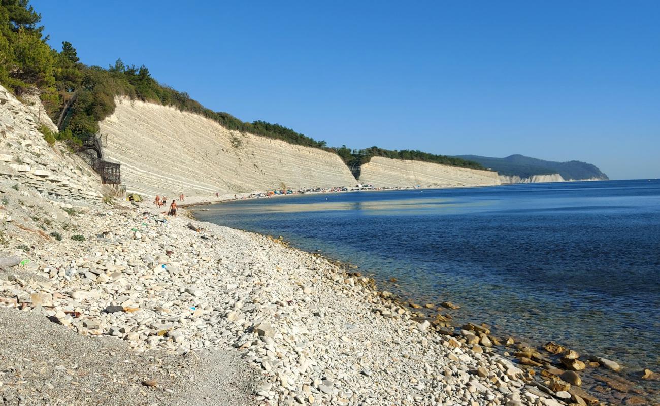 Foto af Beach Divnomorskoe III med sten overflade