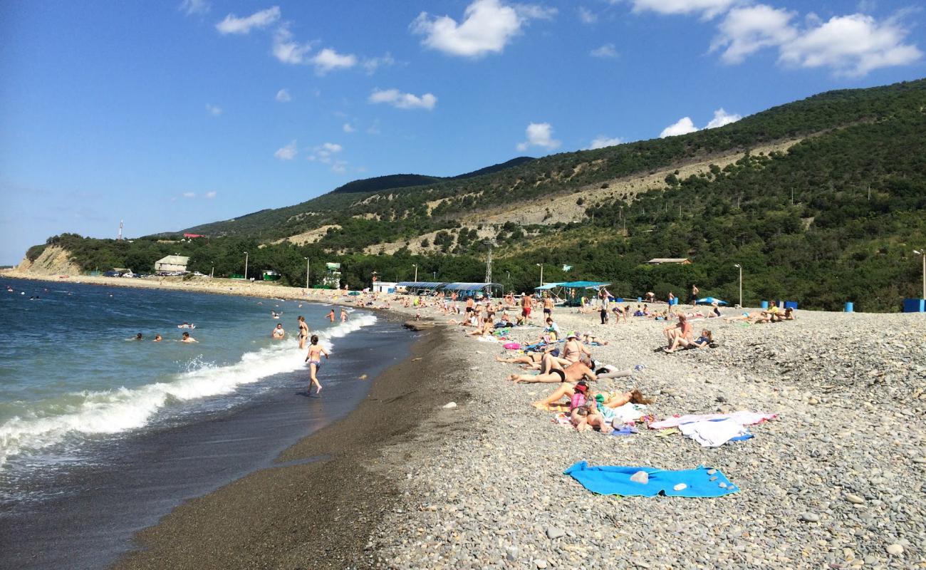 Foto af Beach Romantic med gråt sand og småsten overflade