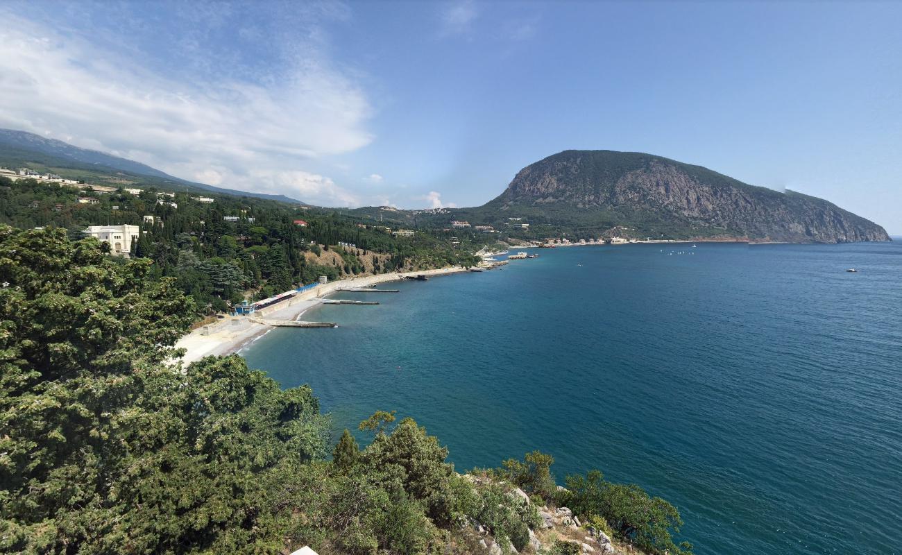 Foto af Gurzuf beach med rummelige multi -bugter