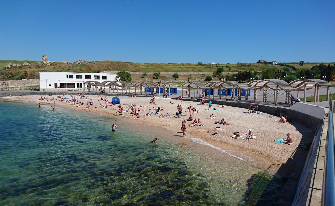 Foto af Sunny beach med let sten overflade