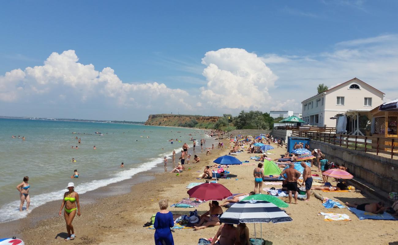 Foto af Uglovoe beach med lys sand overflade