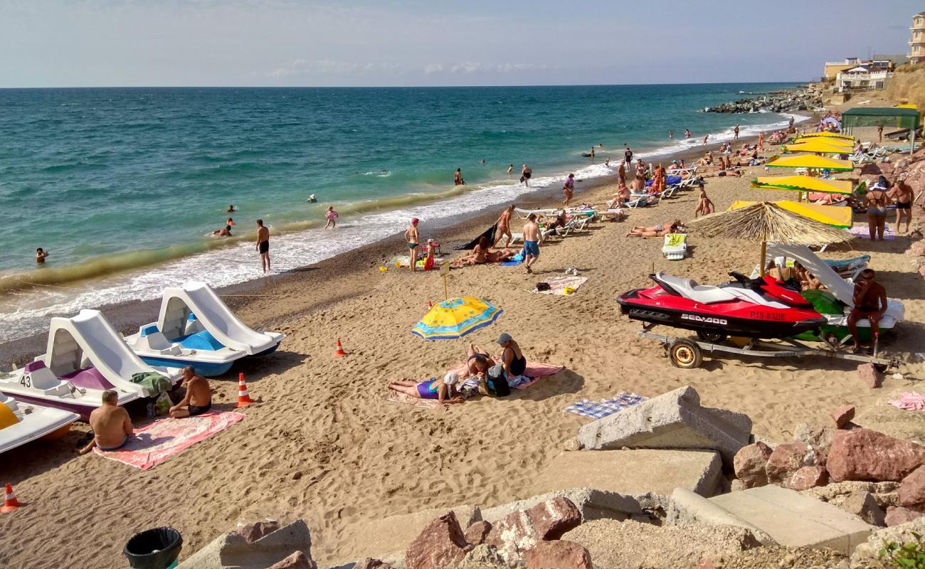 Foto af Skif beach med gråt sand og småsten overflade