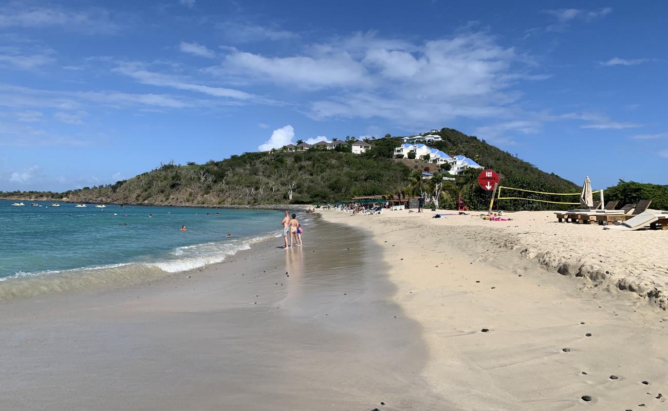 Foto af Friar's Bay beach med lys sand overflade