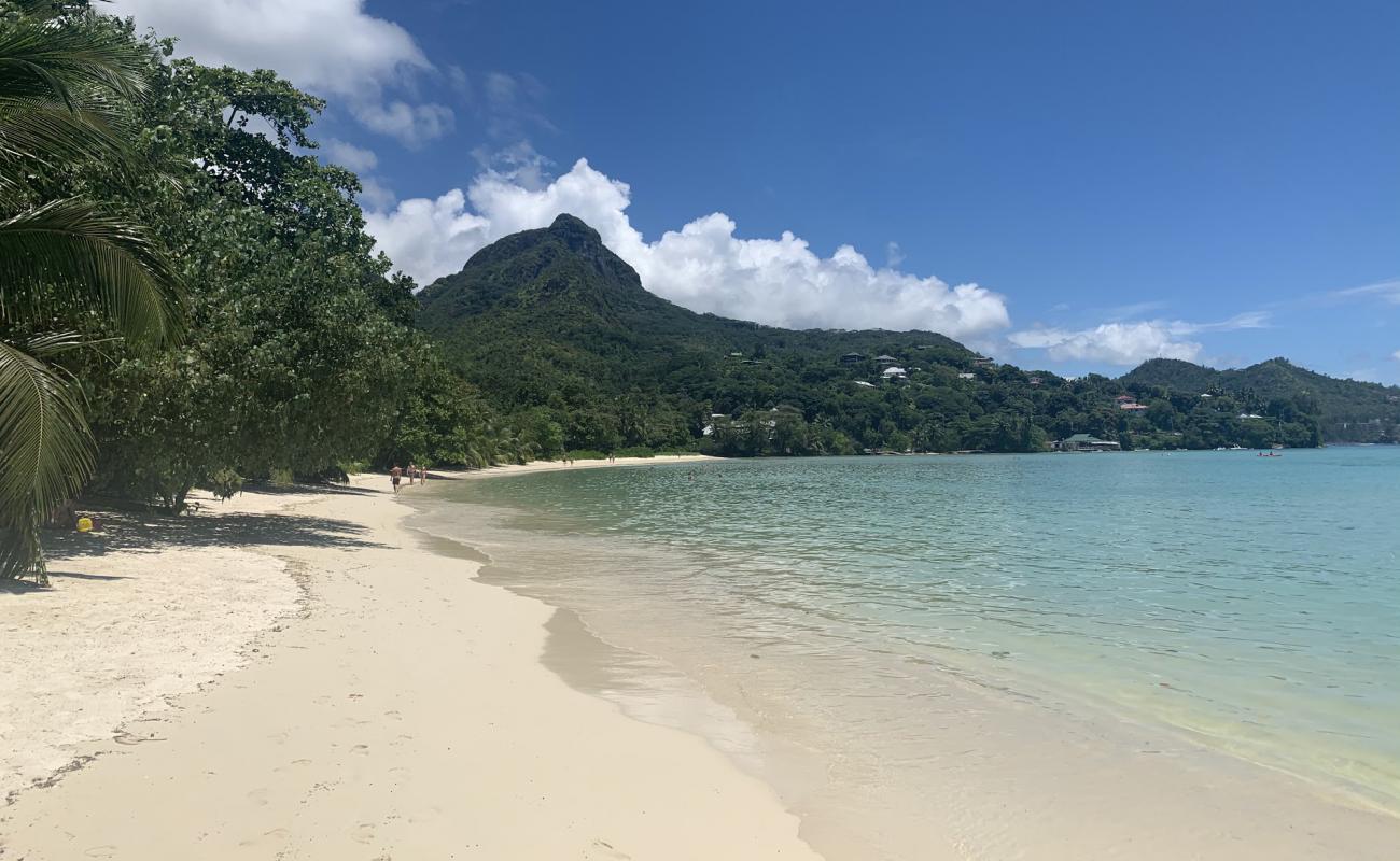 Foto af Port Launay Strand med lys fint sand overflade