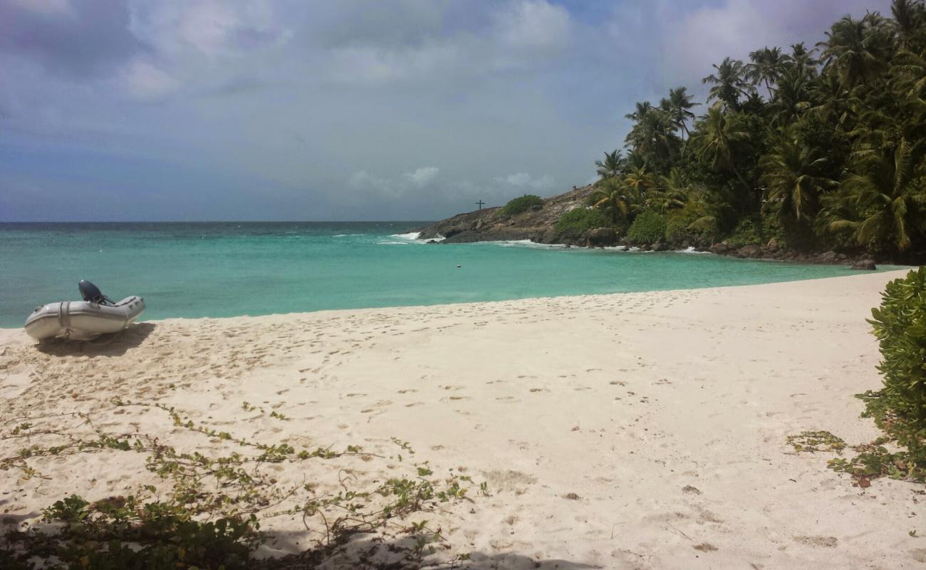 Foto af North Island Beach II med hvidt sand overflade