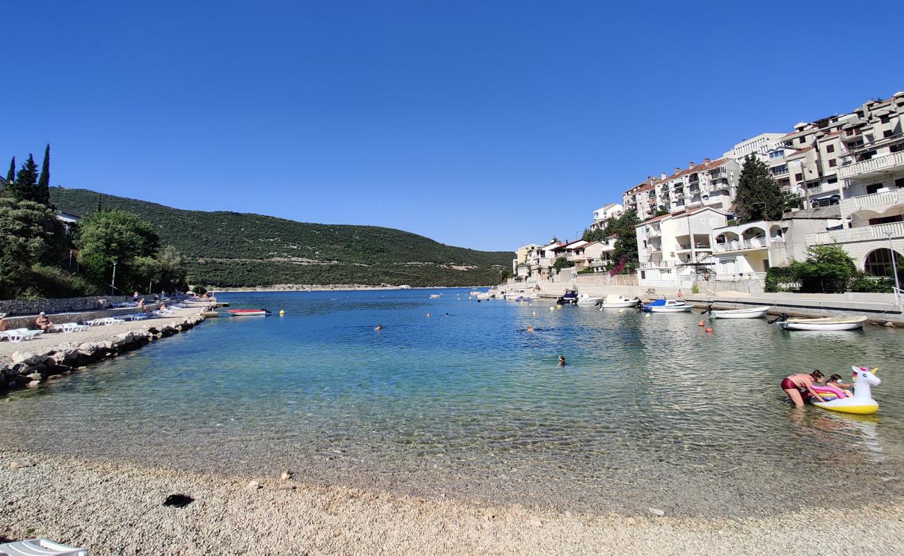 Foto af Neum Beach med let sten overflade