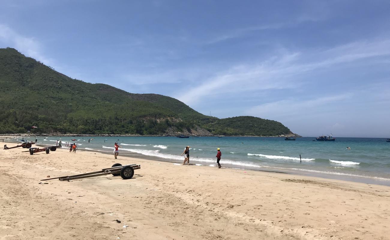 Foto af Nha Trang Beach med lys fint sand overflade