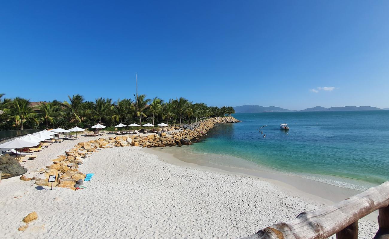 Foto af Khanh Hoa Strand med lys fint sand overflade