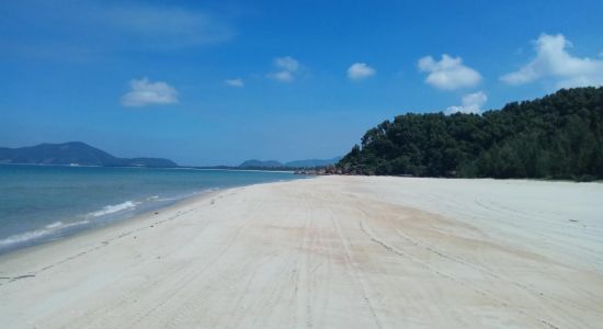 Canh Duong Beach