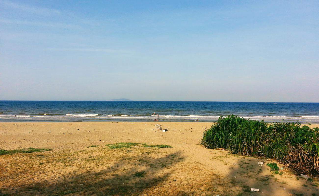 Foto af Xuan Hoi Beach med lys sand overflade