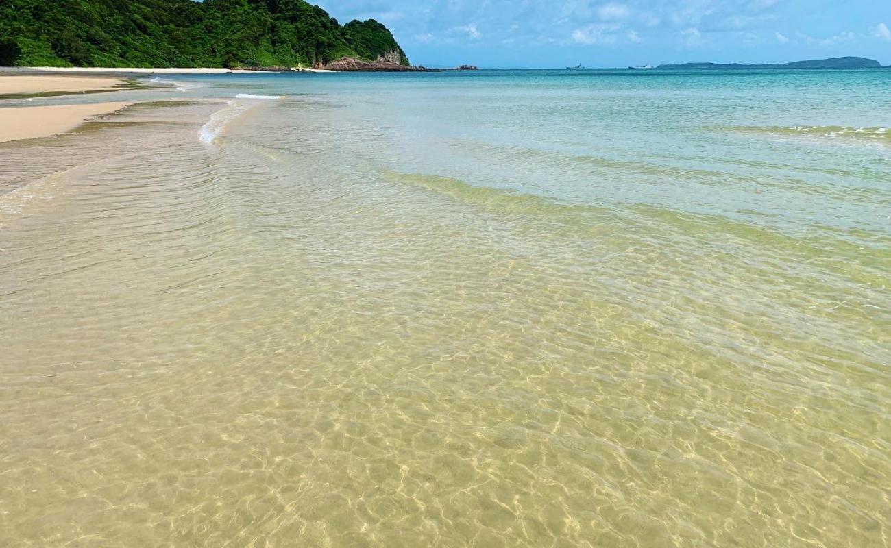 Foto af Skaut Beach med lys sand overflade