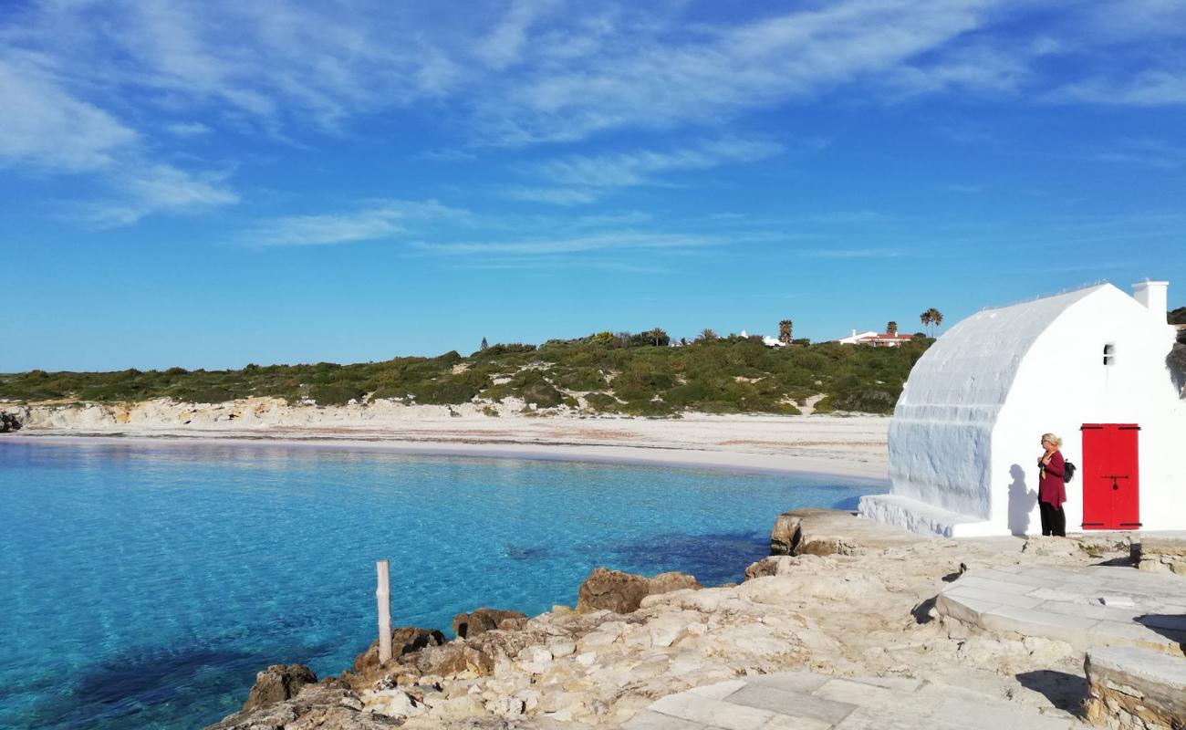 Foto af Cala Binibeca med lys fint sand overflade