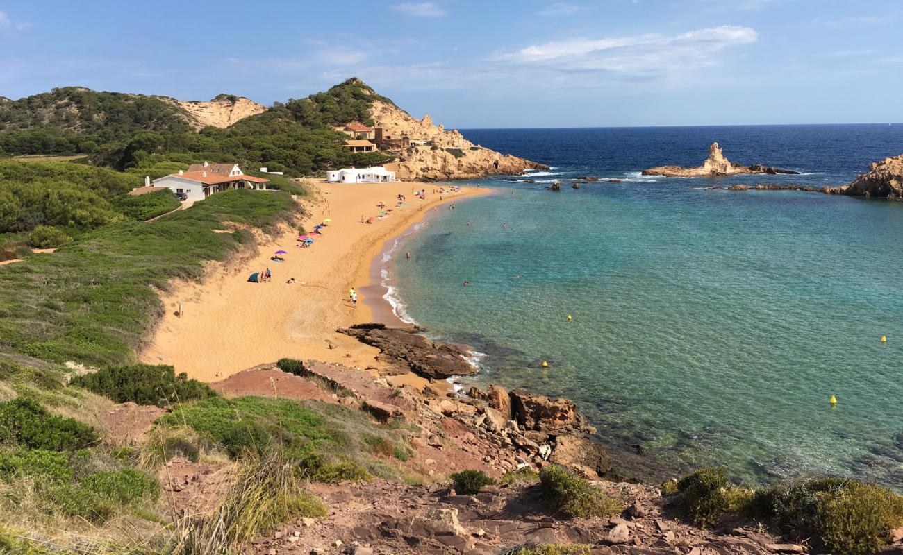 Foto af Cala Pregonda med brunt sand overflade