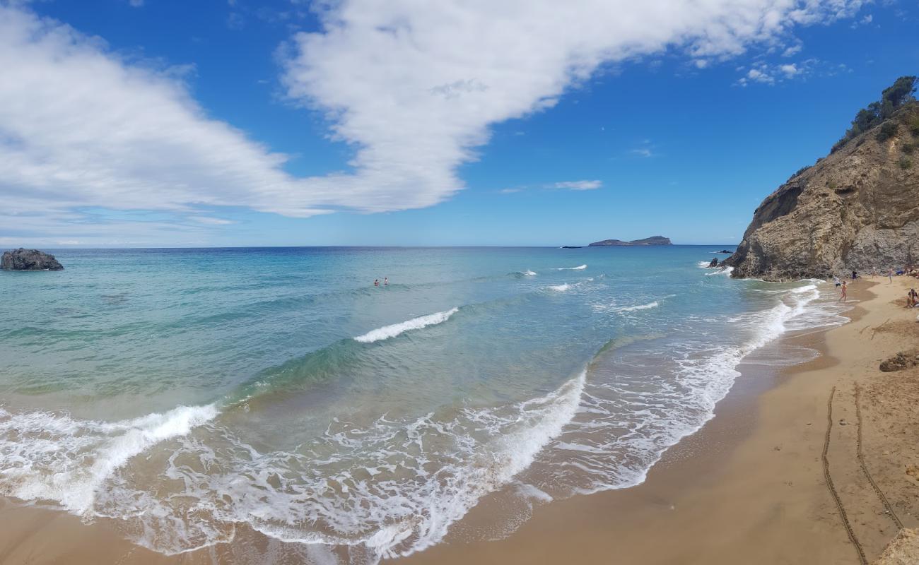 Foto af Platja de s'Aigua Blanca II med brunt sand overflade