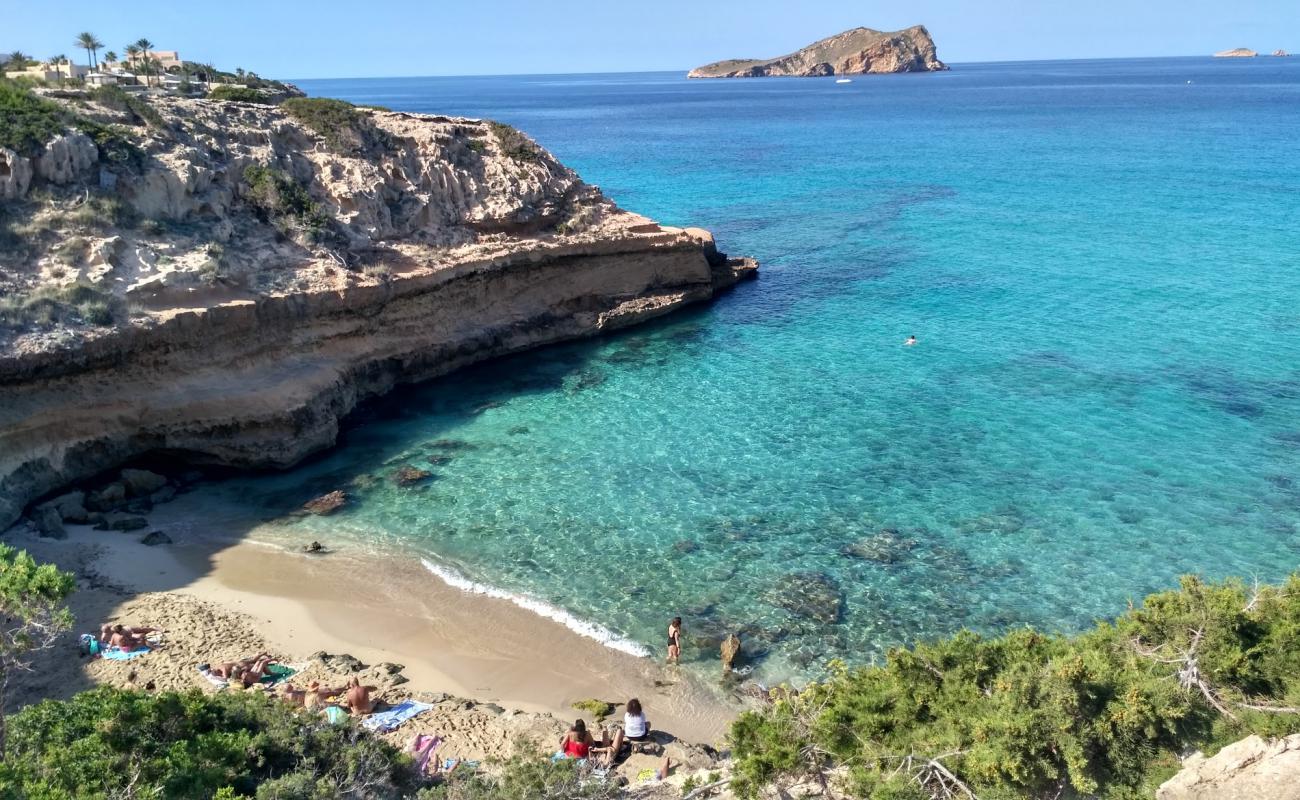 Foto af Cala Escondida med lys fint sand overflade