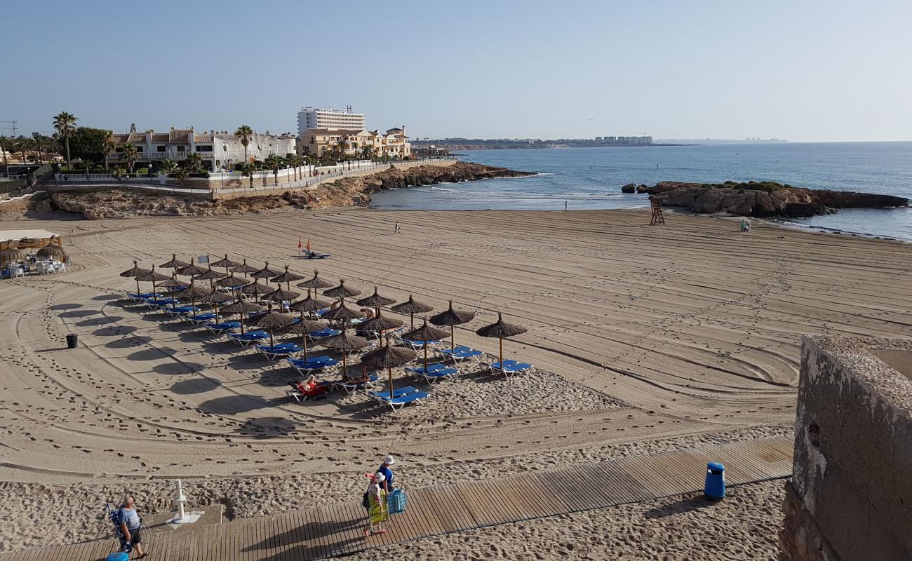 Foto af Playa Cala el Capitan med brunt sand overflade