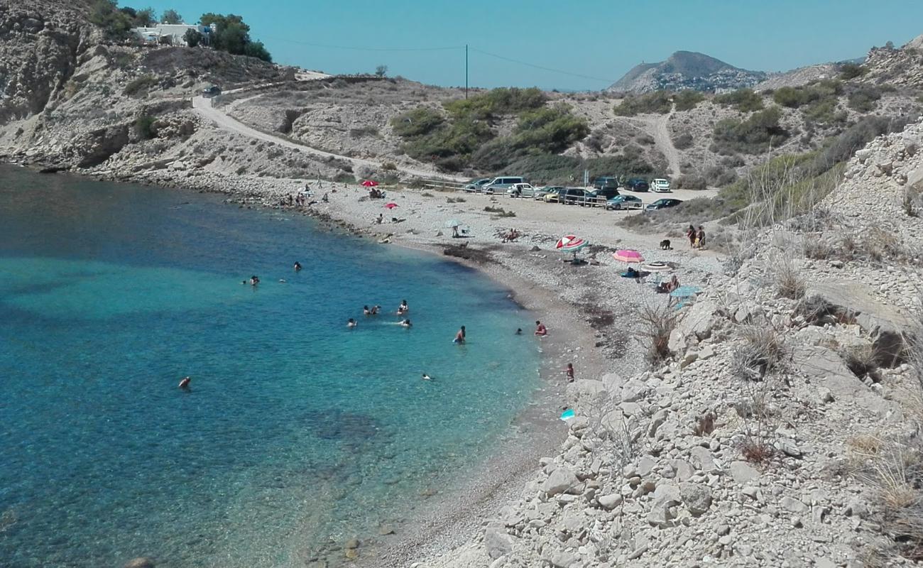 Foto af Cala el Charco med grå sten overflade