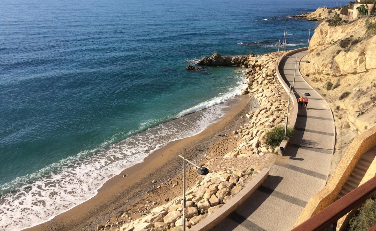 Foto af Platja dels Estudiantes med brunt sand overflade