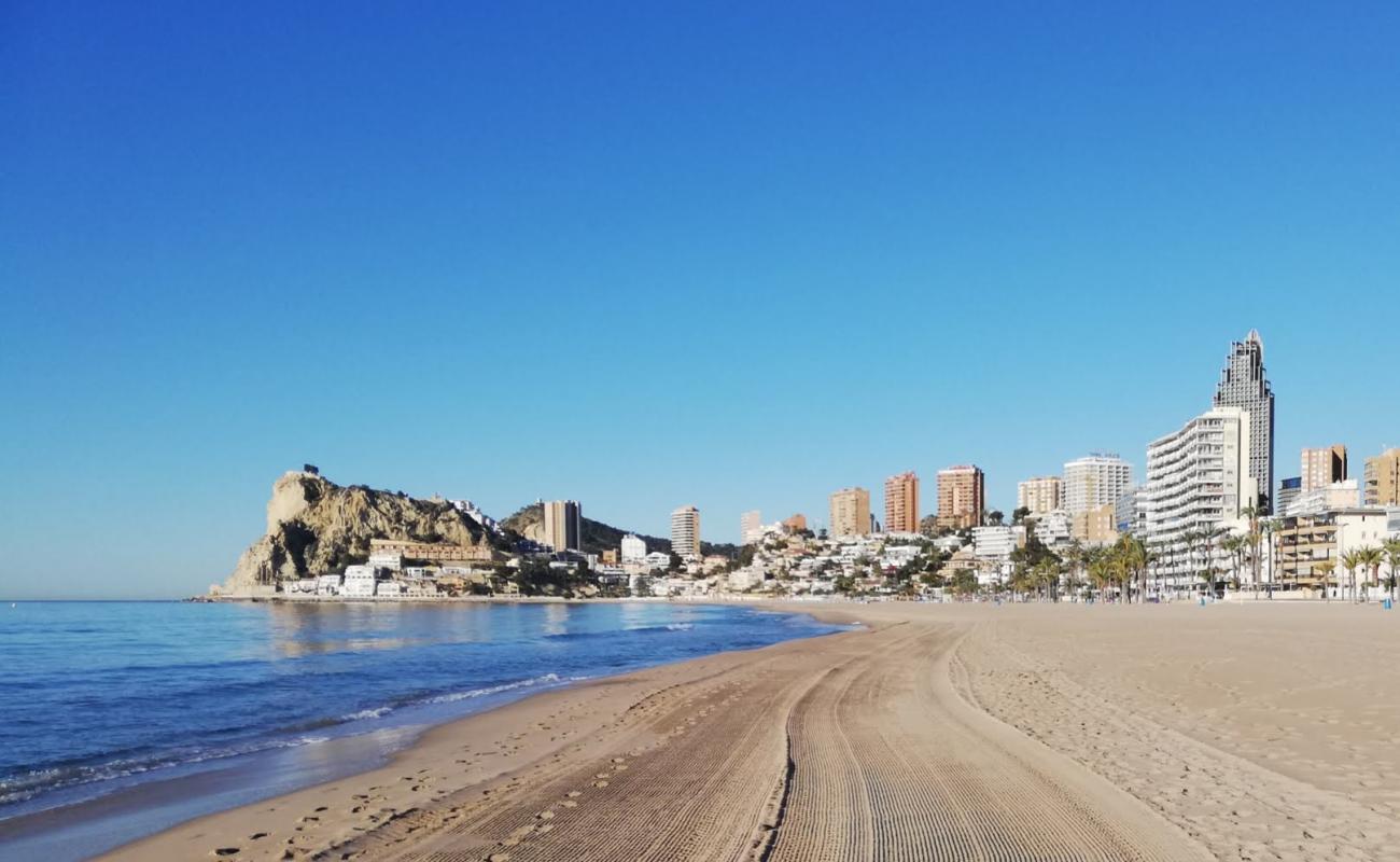 Foto af Playa de Poniente med lys sand overflade