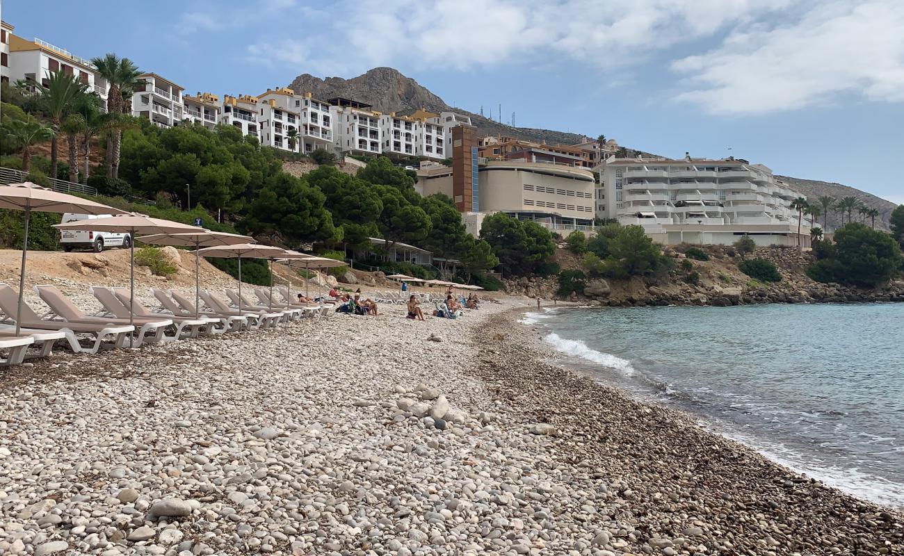 Foto af Mascarat Strand med grå sten overflade