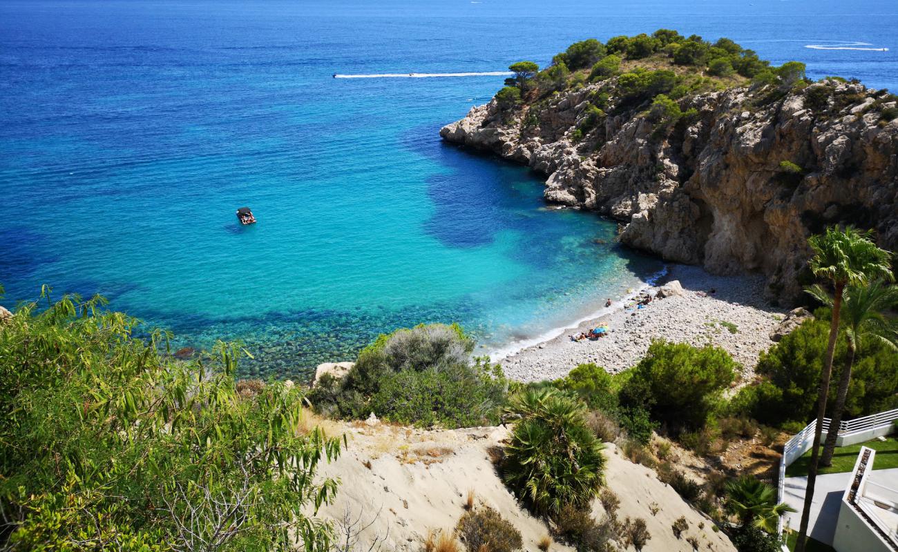 Foto af Cala Mascarat med let sten overflade