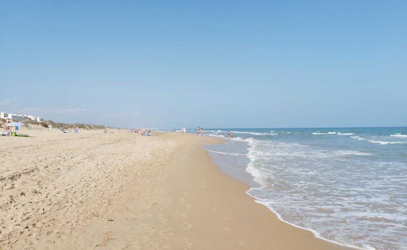 Foto af Platja la devesa med brunt sand overflade