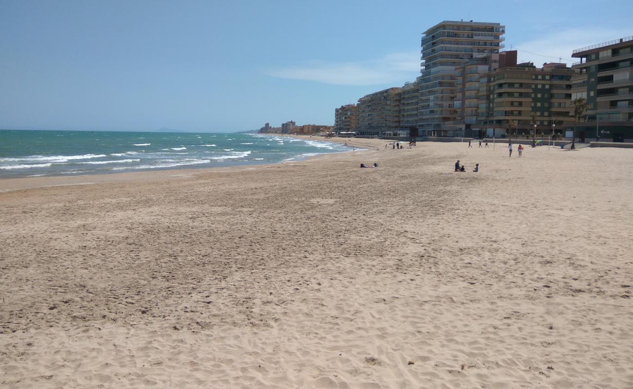 Foto af El Perellonet Strand med brunt sand overflade